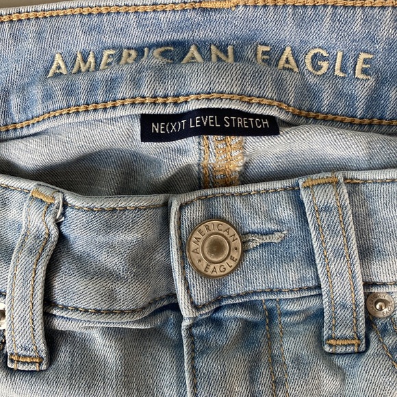 AEO Light Wash Next Level Stretch Cut Off Short - Picture 2 of 11